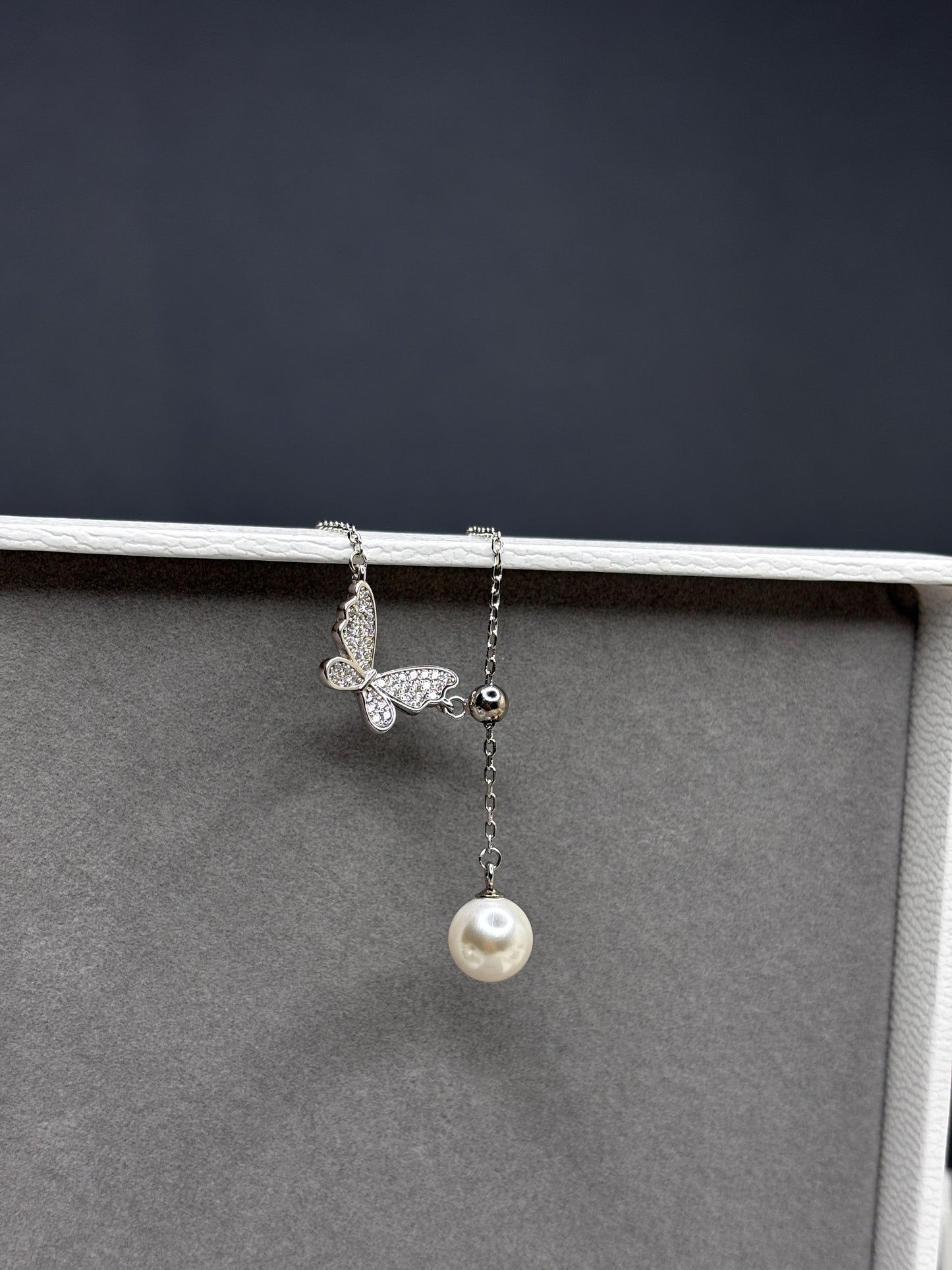pearl necklace