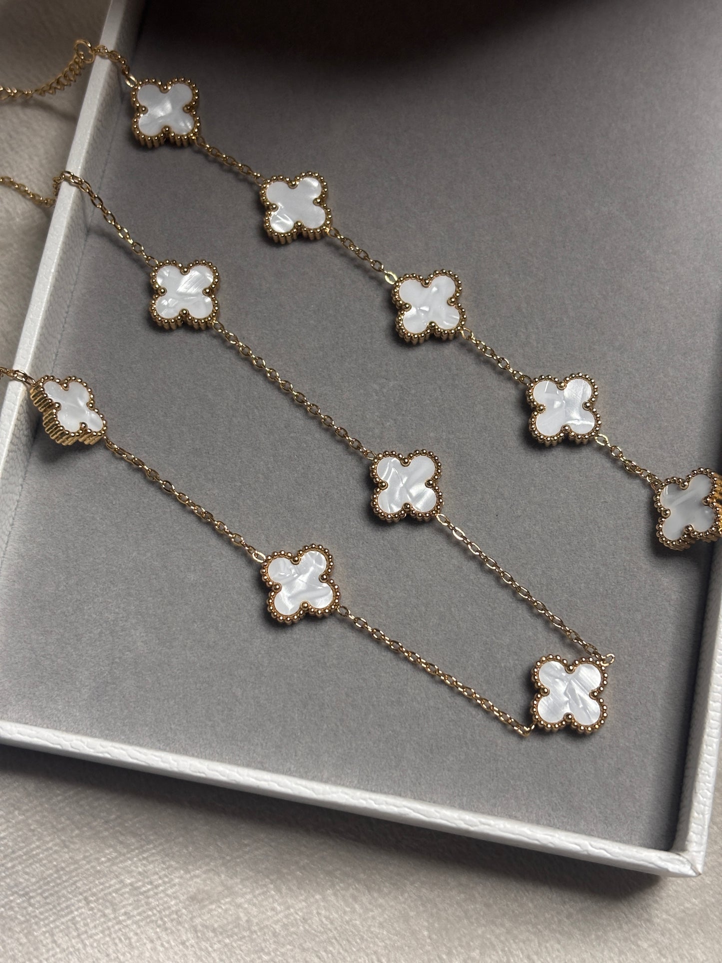 Necklace + gourmet