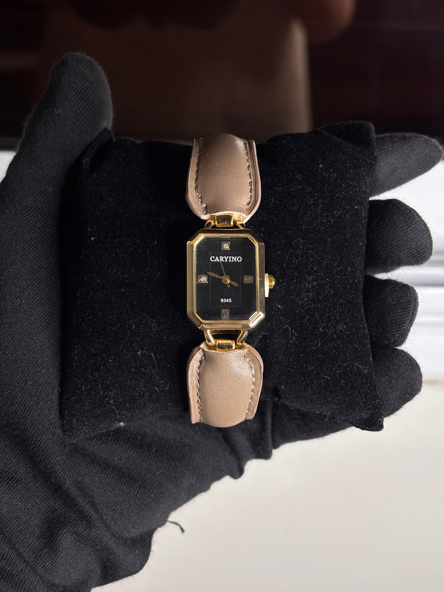 Watch maroon