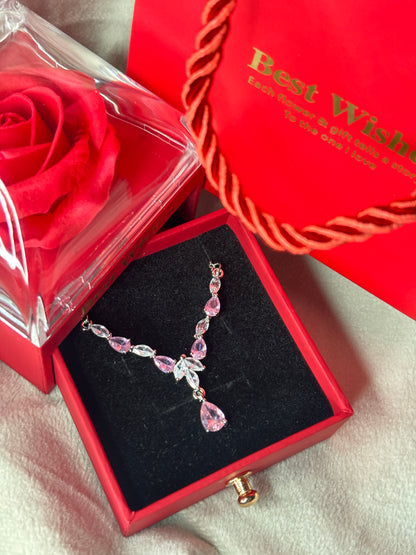 Necklace tulip rose