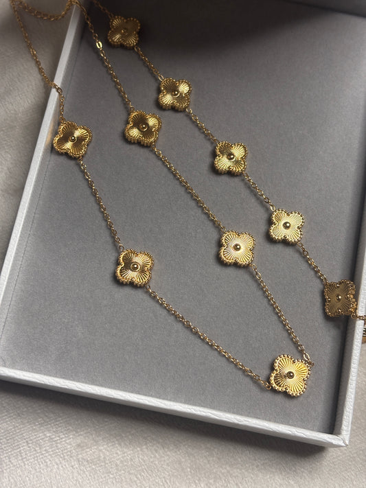 Necklace + gourmet