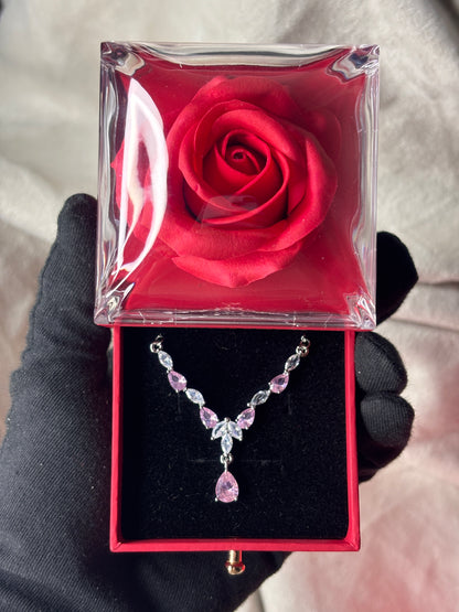 Necklace tulip rose