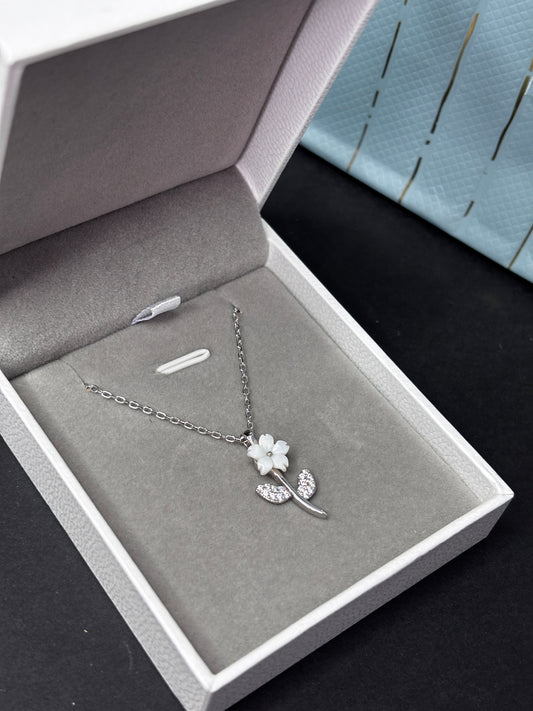 rose necklace