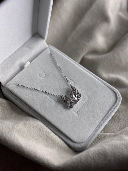 Necklace rose